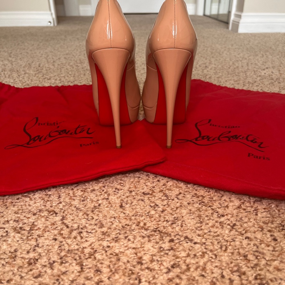 Christian Louboutin Lady Peep Patten Learher Nude Stiletto Heels